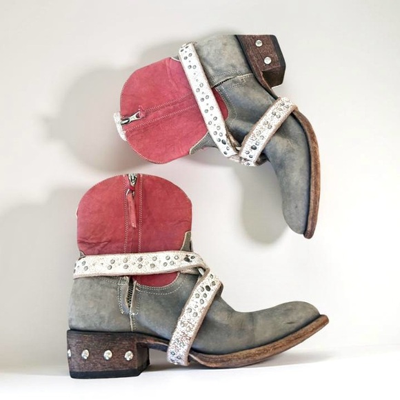 Australia Luxe red boots